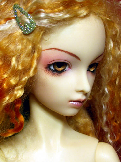 darini_madoka_9.JPG (59342 octets)