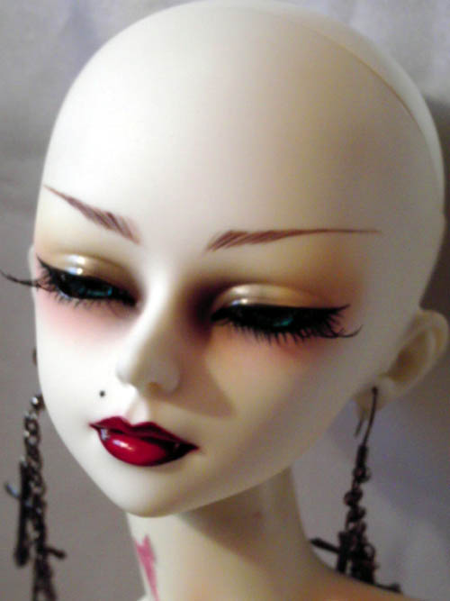 milkas_shiwooss_rochel_02.JPG (32896 octets)